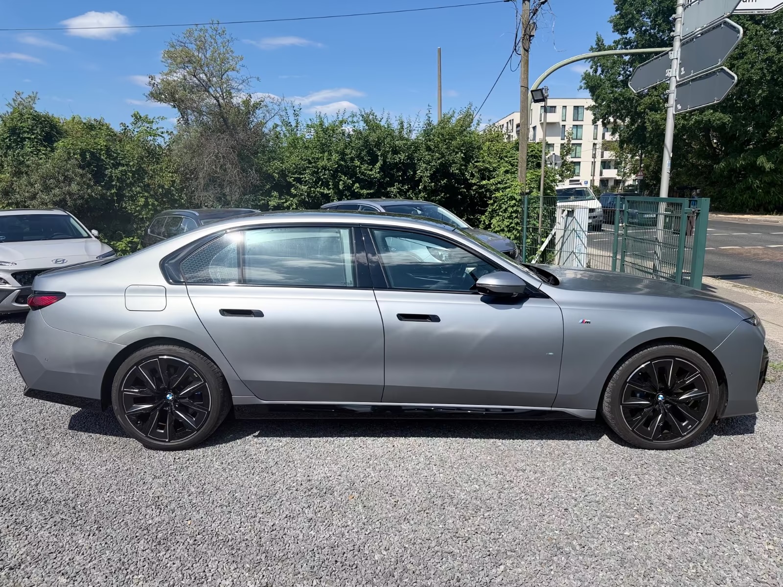BMW 740d xDrive M Sport Ansicht 4