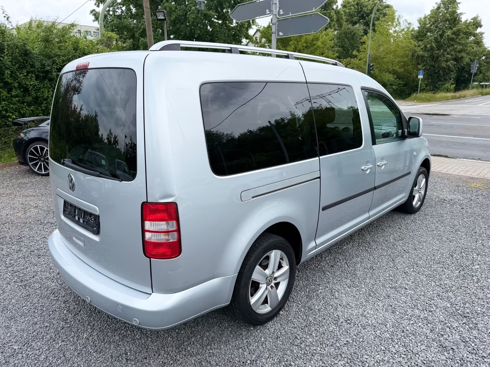 Volkswagen Caddy Maxi Highline BMT Ansicht 5